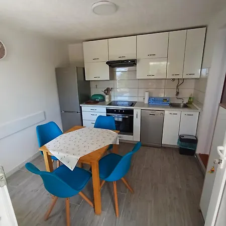Apartment Miljenka *